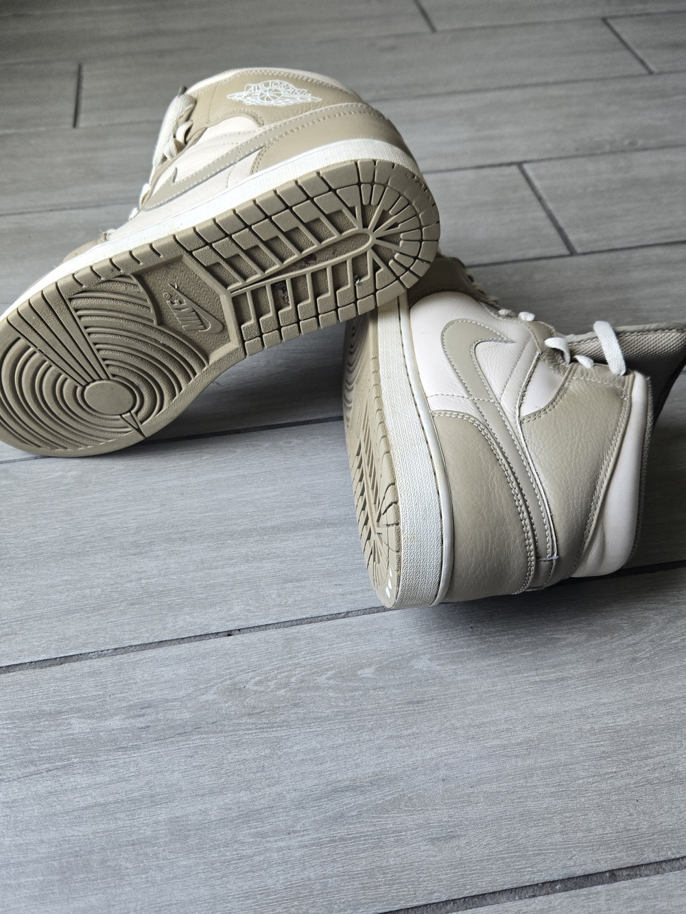 Nike Air Jordan 1 Mid SE Legend Light Brown-Khaki-Phantom Size 11